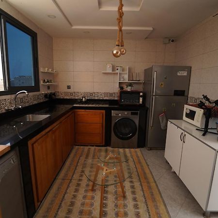 Waves Hunter Surf House Bed & Breakfast Agadir Ngoại thất bức ảnh
