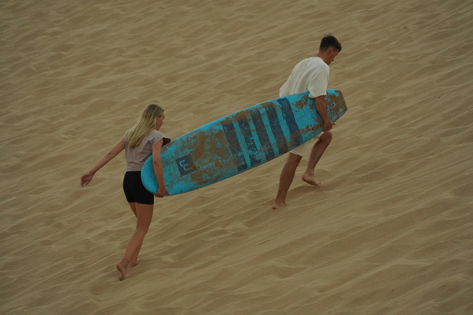 Waves Hunter Surf House Bed & Breakfast Agadir Ngoại thất bức ảnh