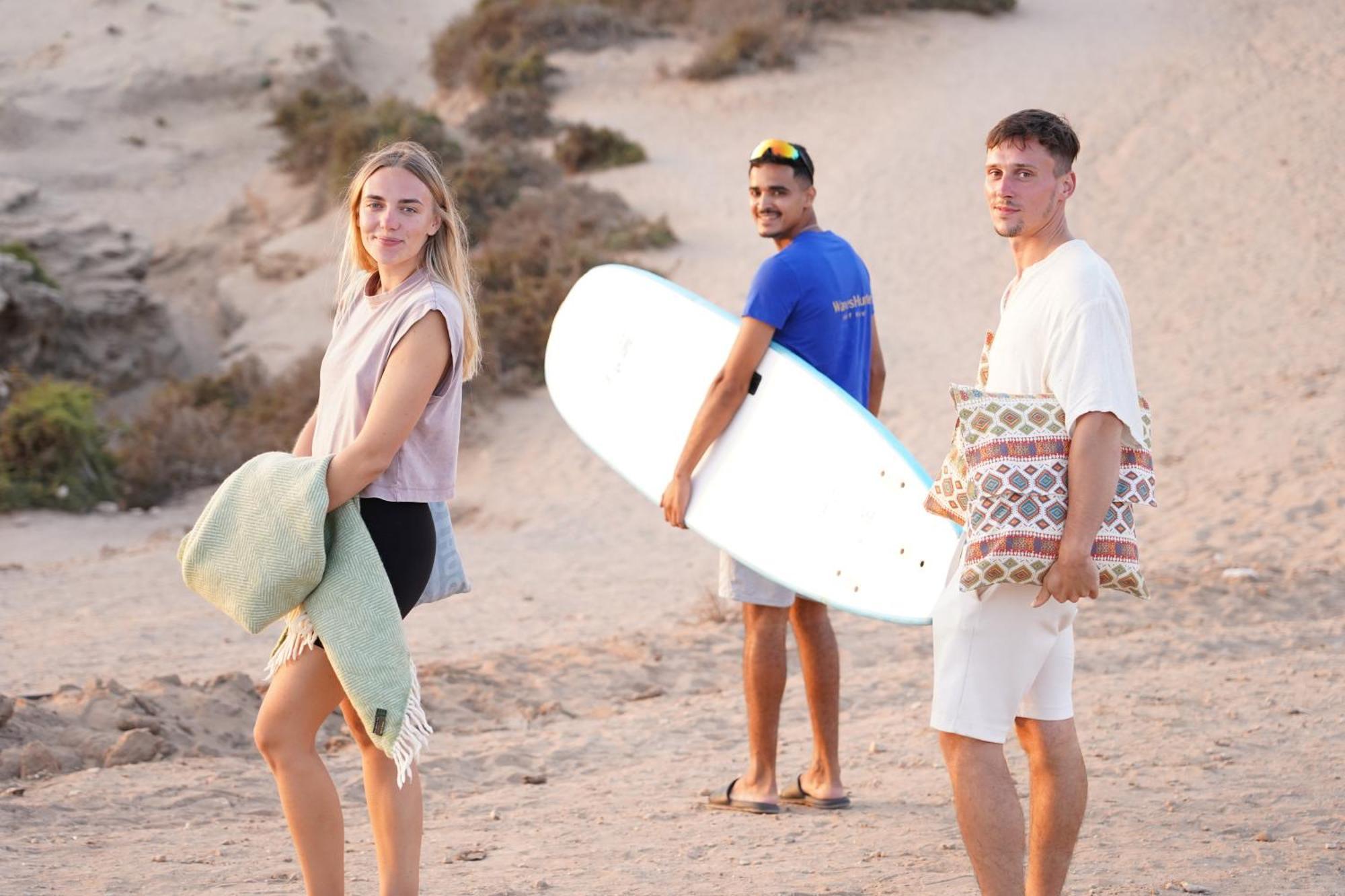 Waves Hunter Surf House Bed & Breakfast Agadir Ngoại thất bức ảnh