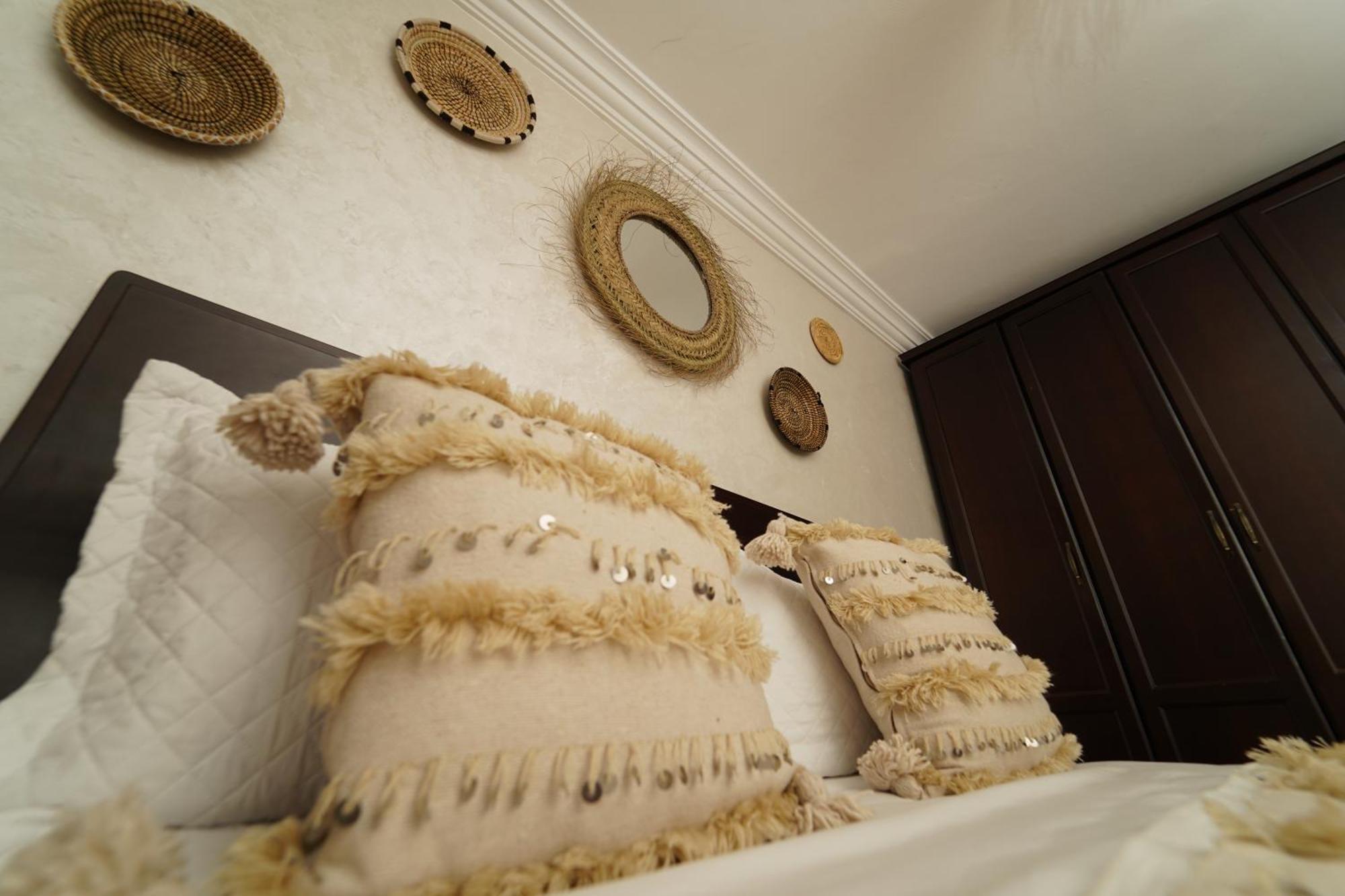 Waves Hunter Surf House Bed & Breakfast Agadir Ngoại thất bức ảnh