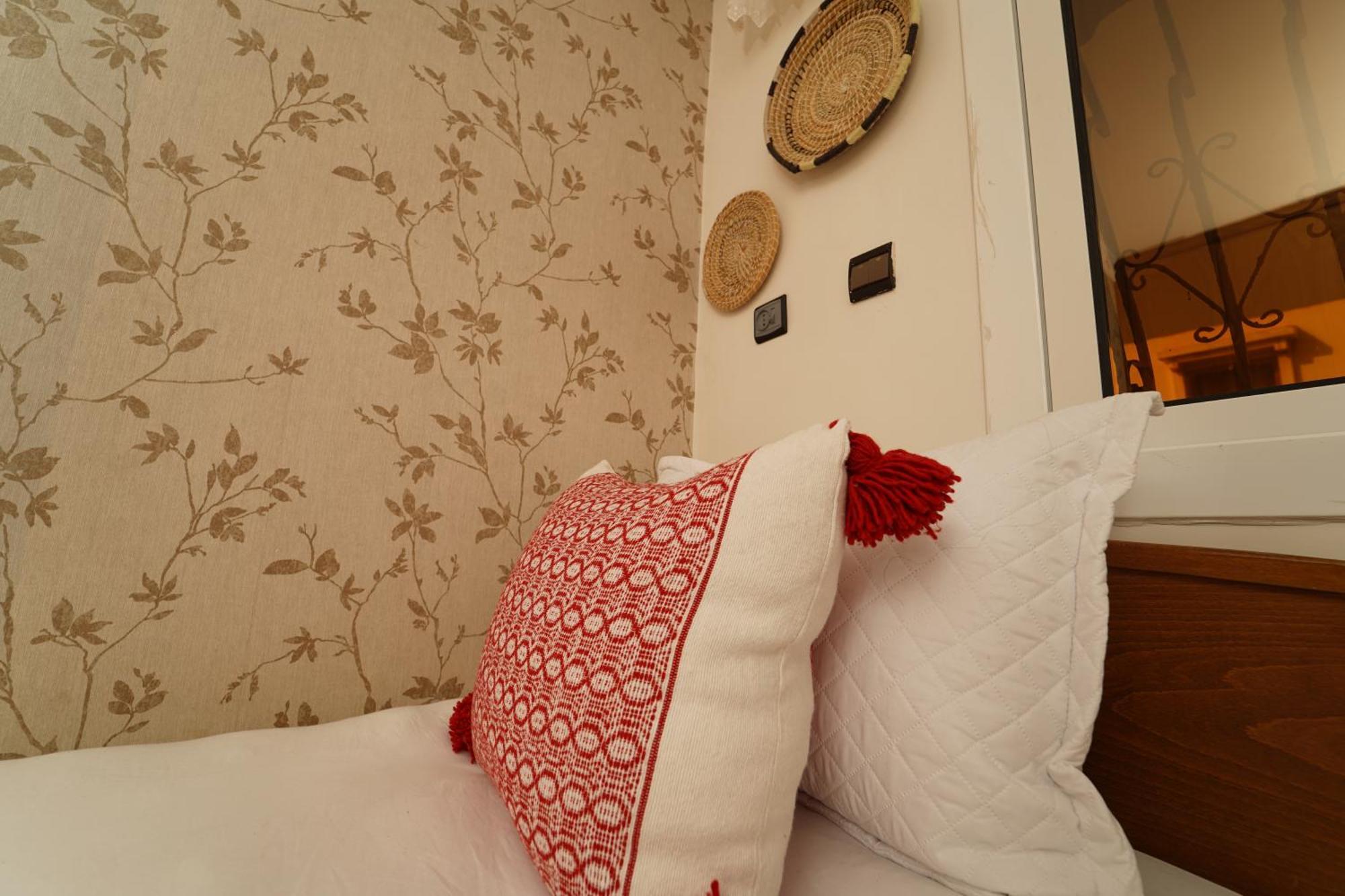 Waves Hunter Surf House Bed & Breakfast Agadir Ngoại thất bức ảnh
