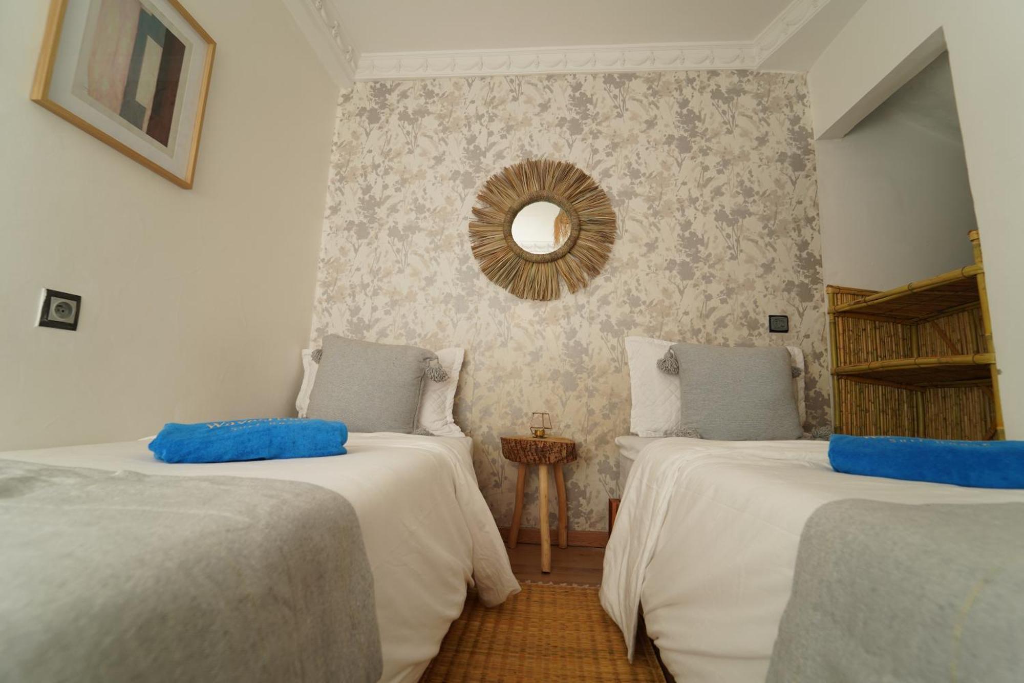 Waves Hunter Surf House Bed & Breakfast Agadir Ngoại thất bức ảnh